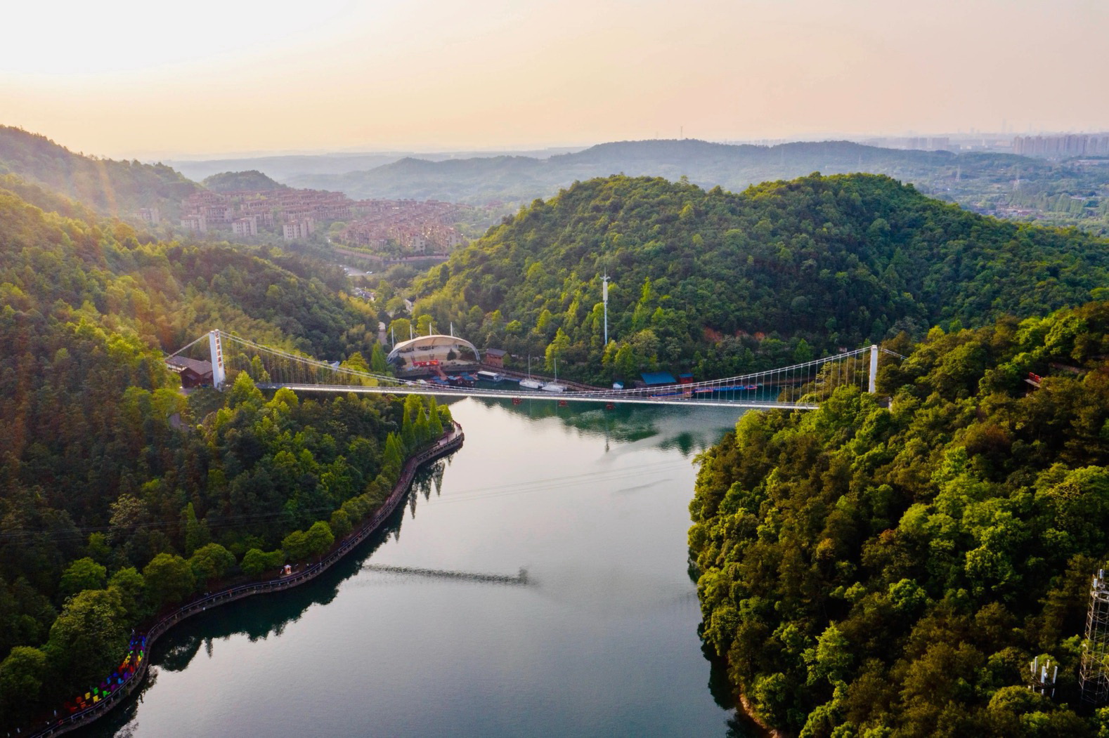 0609_4.jpg 0609_4.jpg