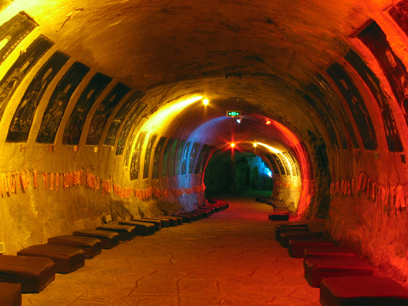 太平岩洞六十甲子保护神像摩崖石刻